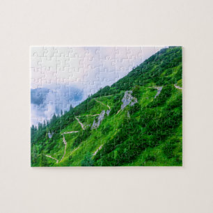 Het steile pad op de berg legpuzzel