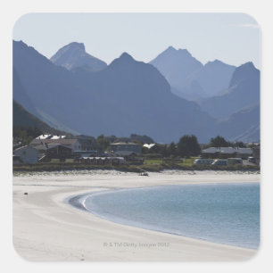 Het strand van Ramberg is beroemd om zijn witte 2 Vierkante Sticker