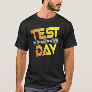 Het testen op de testdag kan bij u Schoo zijn. T-shirt