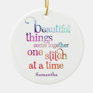 Het uitnaaien van één titel tegelijkertijd keramisch ornament