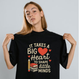 Het vergt een groot hart voor de vorm van kleine m Tri-Blend shirt