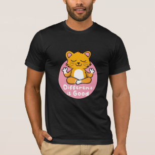 Het verschil is goed Kawaii Oranje Kat Doing Yoga T-shirt