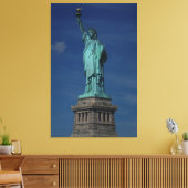 Het Vrijheidsbeeld op het gebied van de vogelstand Canvas Afdruk (Insitu (Woonkamer))