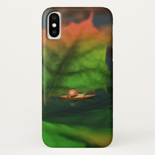 Het water is een brede iPhone case