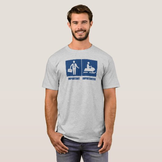 Het werk is belangrijk, Snowmobiing is belangrijk T-shirt (Voorkant volledig)