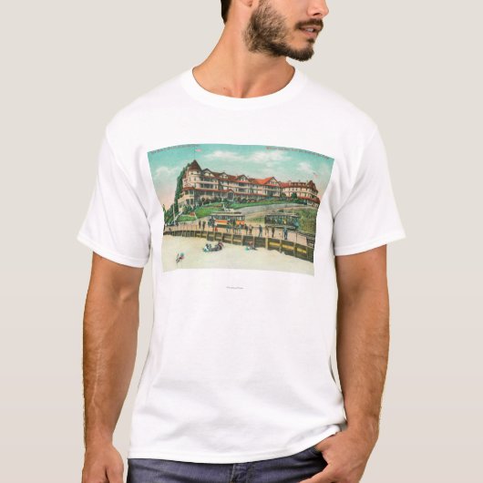 Het Zee Beach Hotel van het strand T-shirt (Voorkant)