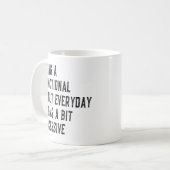 Het zijn van een functionele volwassen alledaagse  koffiemok (Voorkant links)