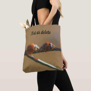 Het zoenen van Ladybugs op een gepersonaliseerd dr Draagtas