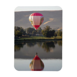 Heteluchtballon boven de Yakima rivier Magneet
