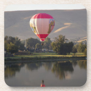 Heteluchtballon boven de Yakima rivier Onderzetter