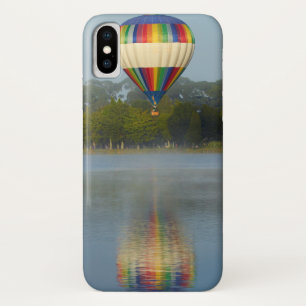 Heteluchtballon boven rivier iPhone x hoesje