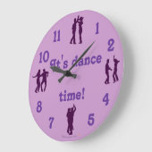 Heure De Danse Pose Horloge Violette Avec Des Nomb (Angle)