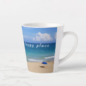 Heureux à la plage / Mer et sable Mug à latte (Droite)