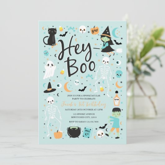 Hey Boo Halloween 1e verjaardag uitnodiging (Staand voorkant)