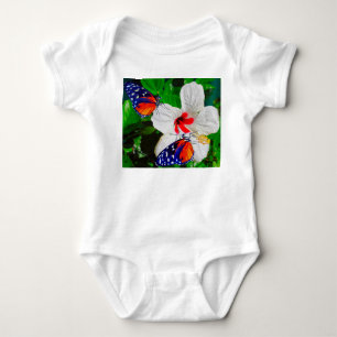 Hibiscusbloem met 2 tijger longwing vlinders romper