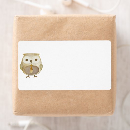 Hibou avec Étiquette de Cravate (En situation)