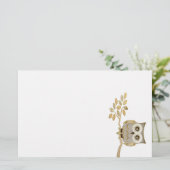 Hibou large de yeux en papeterie d'arbre (Debout devant)