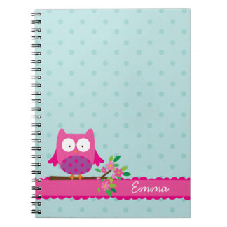 Hibou rose sur un carnet personnalisé par branche