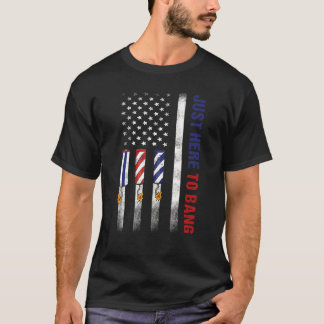 Hier alleen maar om het Amerikaanse vlagvuurwerk o T-shirt