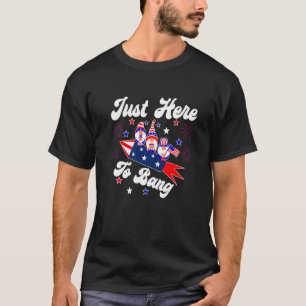Hier alleen om Patriottische Gnomen Vuurwerk 4th O T-shirt