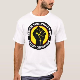 Hier demonstreren we #Occupy Corruption T-shirt