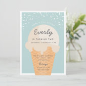 Hier is de Scoop Ice Cone Kind Birthday Party Kaart (Staand voorkant)