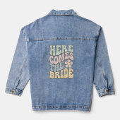 Hier komt de bruid Retro Bachelorette Party Denim Jacket (Achterkant)