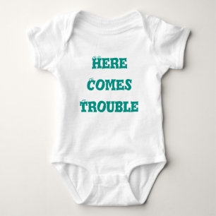 Hier komt een Trouble Baby Jersey Bodysuit