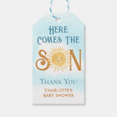 Hier komt het Baby shower van de zoon Cadeaulabel (Voorkant)