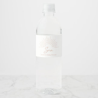 Hier komt het Sun Boho Baby shower Waterfles Etiket
