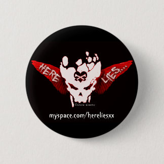 Hier Lies... Knoop Ronde Button 5,7 Cm