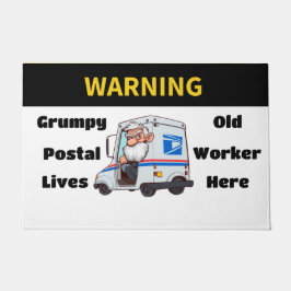 Hier woont een chagrijnige oude postbeambte deurmat