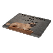 Hier woont een verwende verrotte pug snijplank (Hoek)