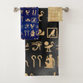 Hiéroglyphes égyptiens anciens en or (En situation)