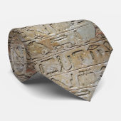 Hieroglyphikken op een steenmuur stropdas (Opgerold)