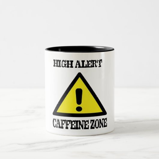 High Alert Cafeïne Zone Funny Christmas mok (Center)