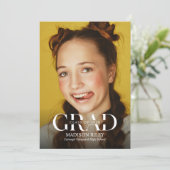 High School Graduation Invitation (Debout devant)