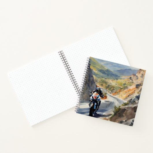 High-Speed avontuur in een levendig berglandschap Notitieboek (Binnen)