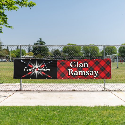 Highland Festival Clan Ramsay Rode Tent Spandoek (Insitu)