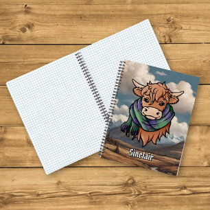 Highland Koe met Sinclair Hunting Tartan Scarf Notitieboek