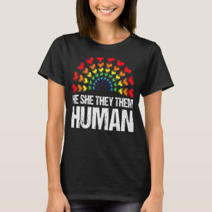 Hij heeft ze getrakteerd op de menselijke LHBTA Ga T-shirt