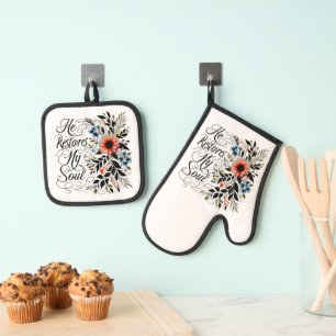 Hij herstelt mijn ziel bloemrijk ovenwant & pannenlap set