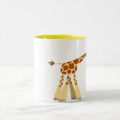 Hij is hier! Cartoon Giraffe mok (Center)