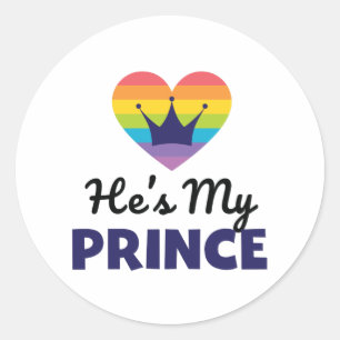 Hij is mijn prins LGBTQ Rainbow T Shirt voor Gay B Ronde Sticker