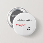 hij is verliefd op een vampier ronde button 5,7 cm (Voorkant /achterkant)