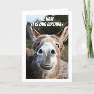 HIJ KAN NIET WACHTEN OM "ONZE VERJAARDAG" TE VIERE KAART