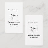 Hij vroeg ze zei ja engagement eenvoudig minimaal visitekaartje (Voorkant / Achterkant)