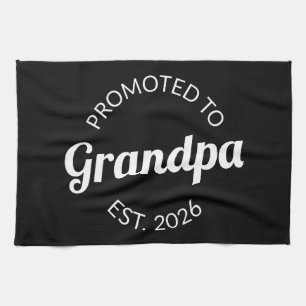 Hij werd gepromoveerd tot opa Est. 2026 I Theedoek