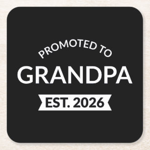 Hij werd gepromoveerd tot opa Est. 2026 II Vierkante Kartonnen Onderzetter