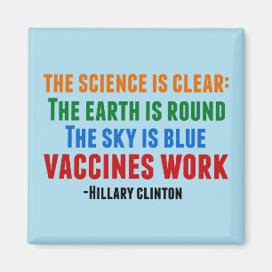 Hillary Clinton bij vaccinatie Magneet
